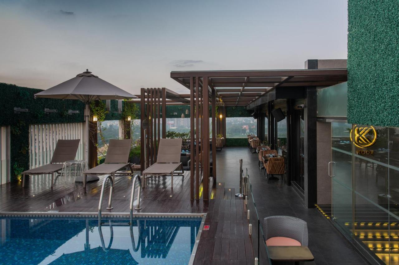 Novotel Chamiers Road Hotel