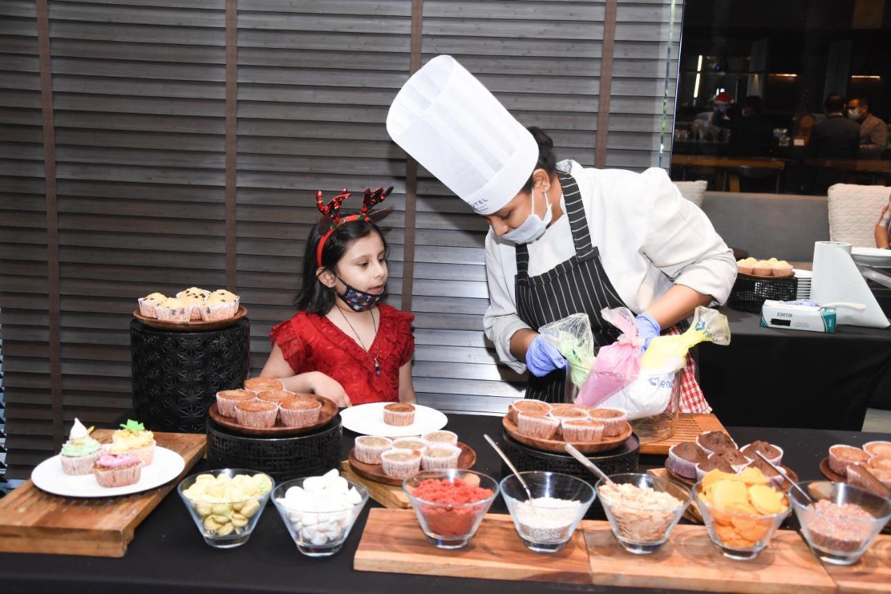 Novotel Chamiers Road Hotel 5*