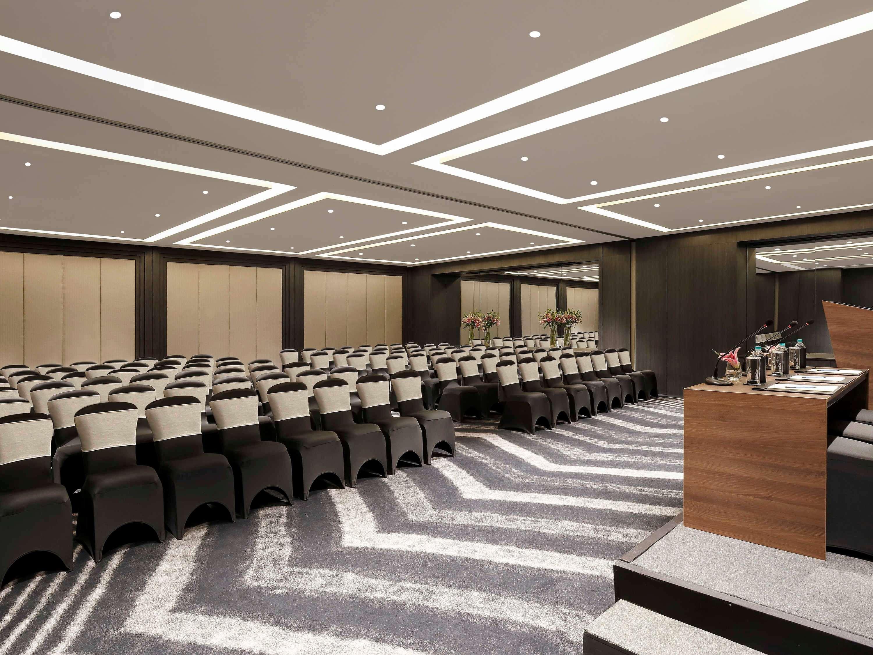 Hotel Novotel Chamiers Road Chennai