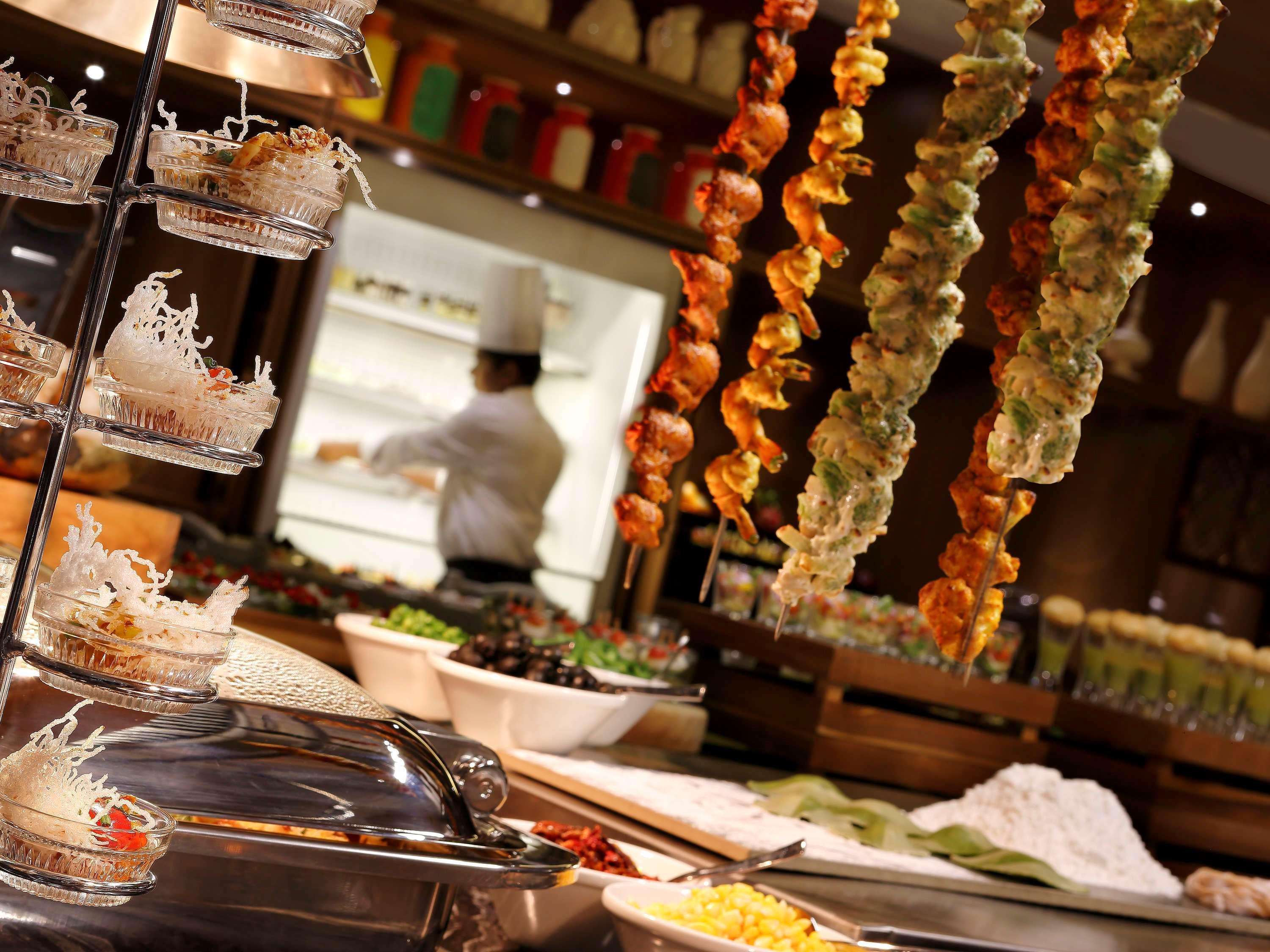 Novotel Chamiers Road 5* Chennai